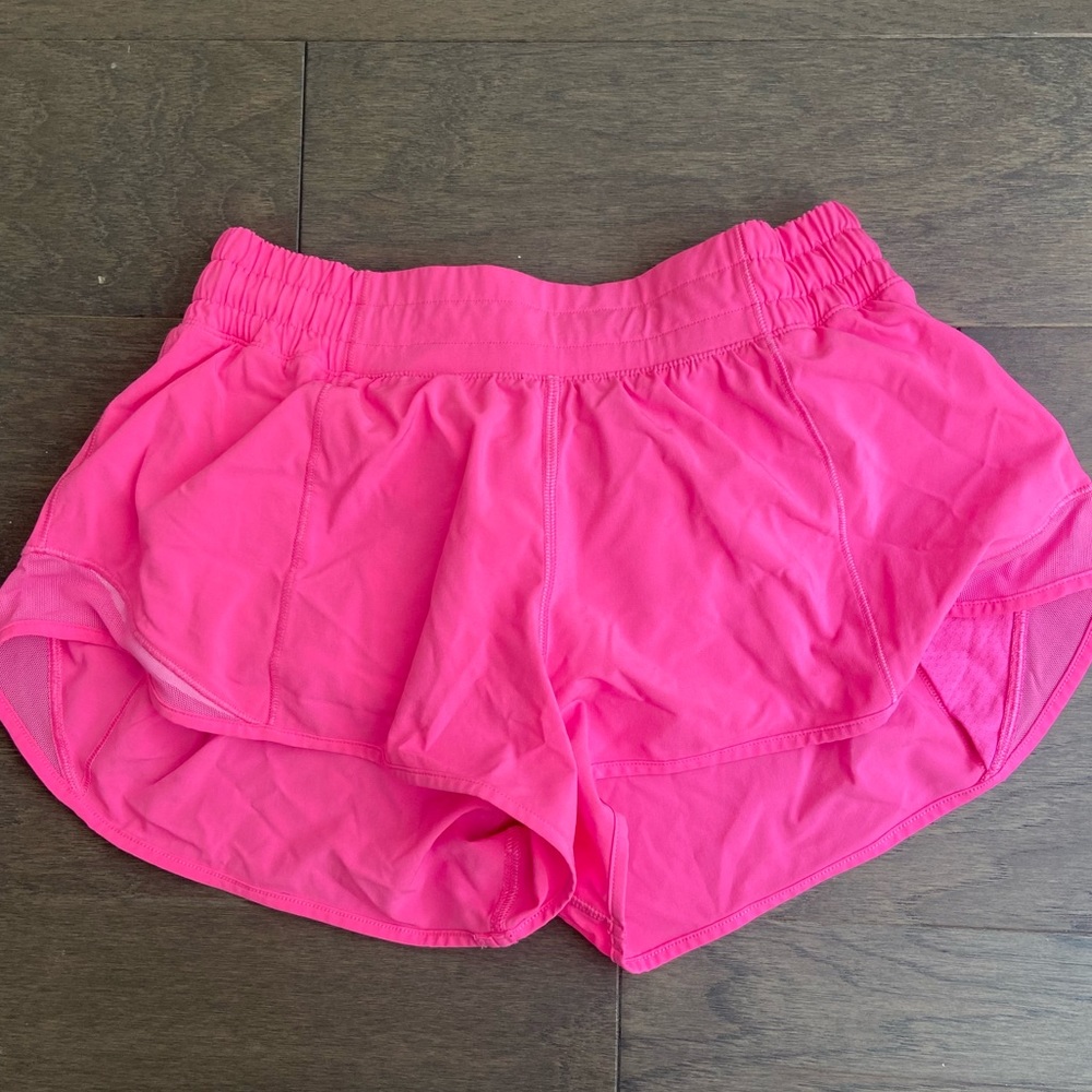 Lululemon Hotty Hot 2.5’’ LR Dark Prism Pink
